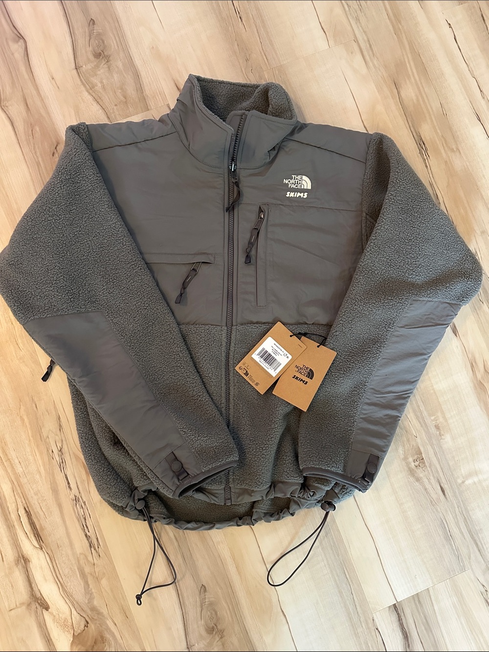 The North Face Unisex Gunmetal Gray Sherpa Jacket